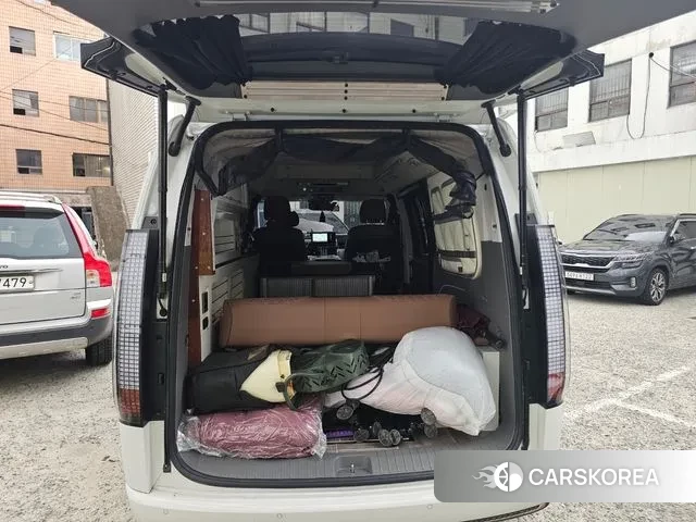 Hyundai Staria 2024 Белый из Кореи, фото 3