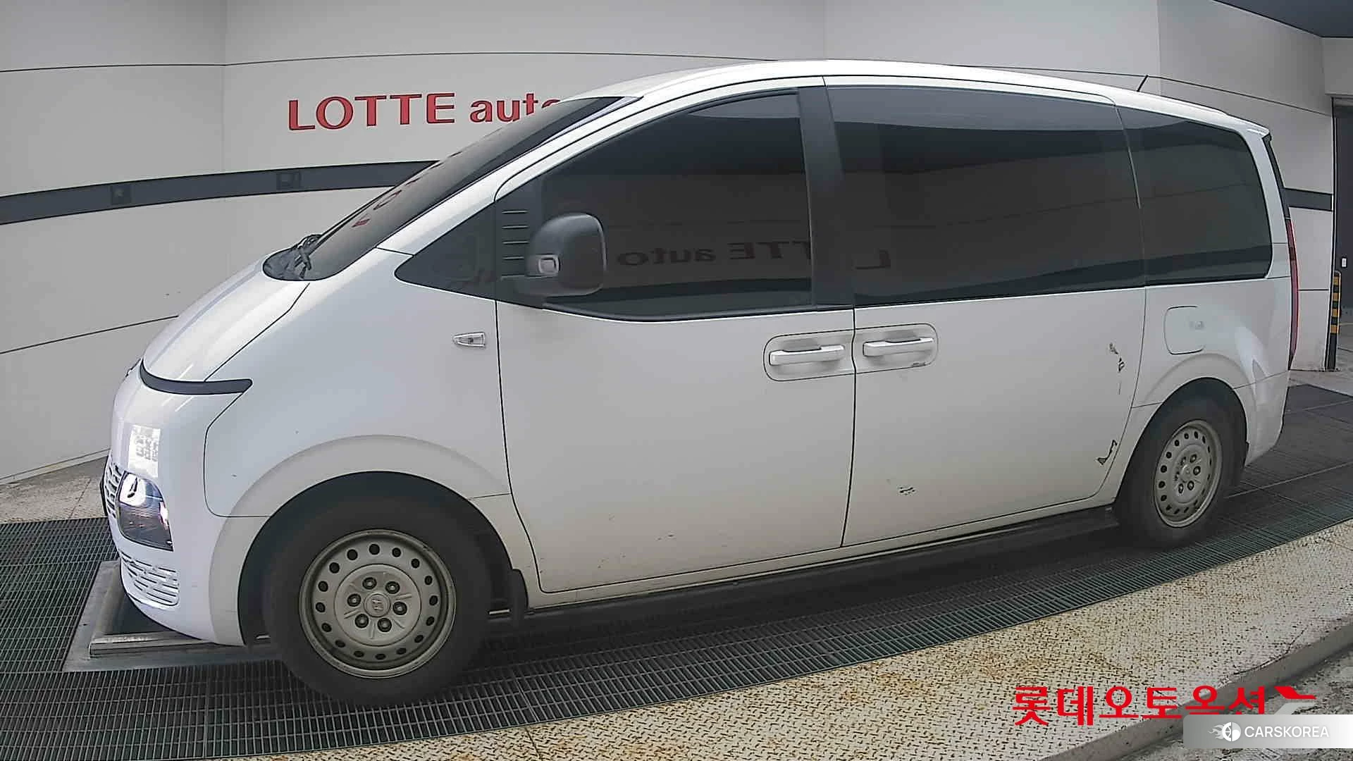 Hyundai Staria 2022 Creamy White из Кореи, фото 3