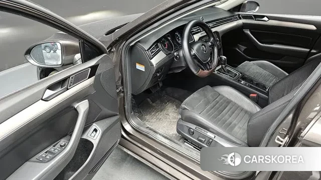 Volkswagen Passat GT (B8) 2018 Коричневый из Кореи, фото 3