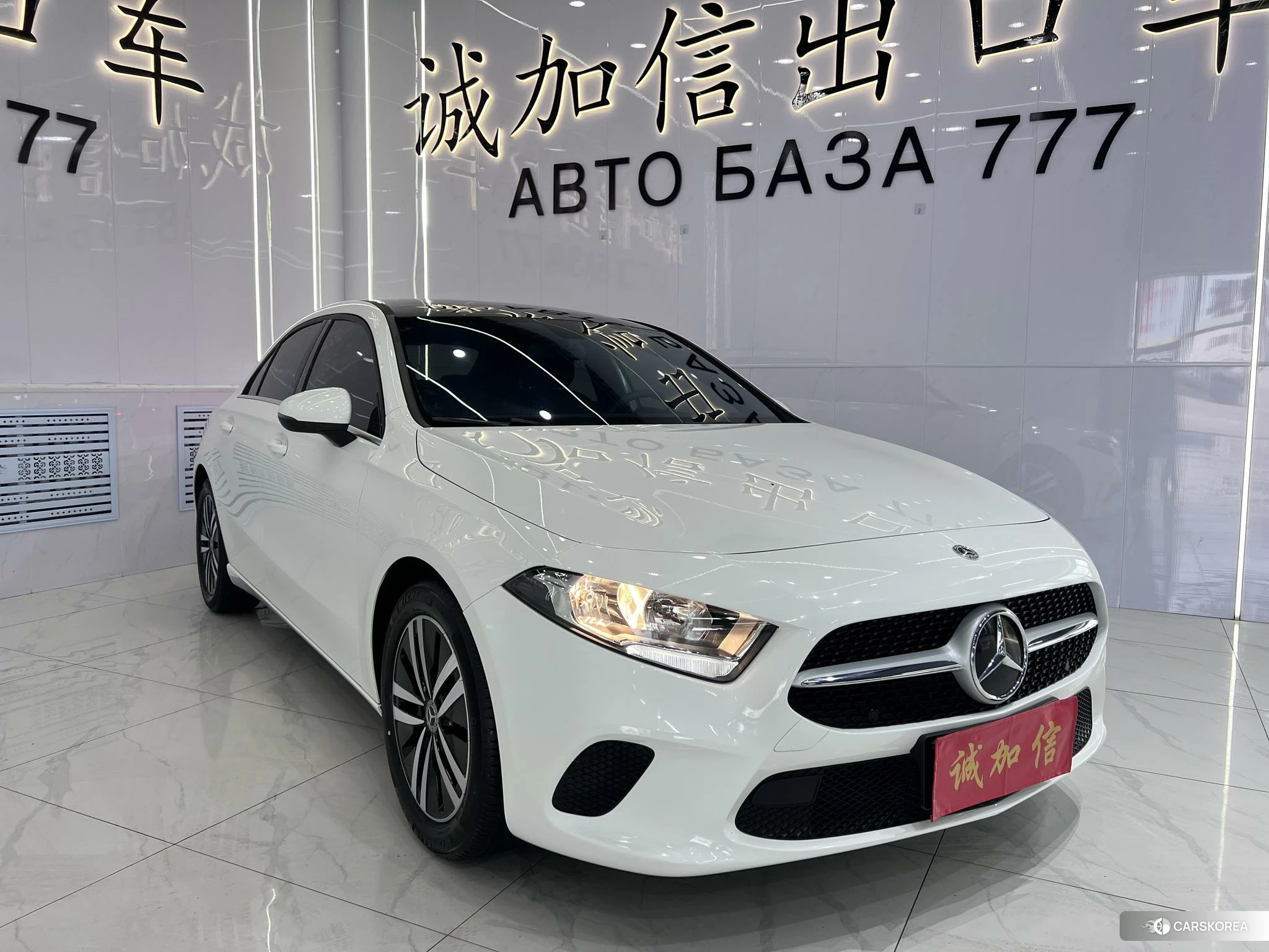 Mercedes-Benz Class A 2022 Белый из Китая, фото 3