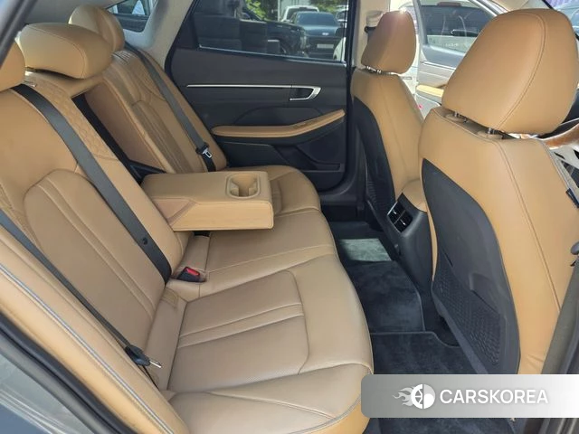 Hyundai Sonata (DN8) 2022 Светло-серебряный цвет из Кореи, фото 3