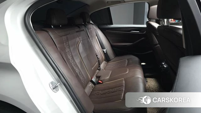 BMW 5 Series (G30) 2020 Белый из Кореи, фото 3