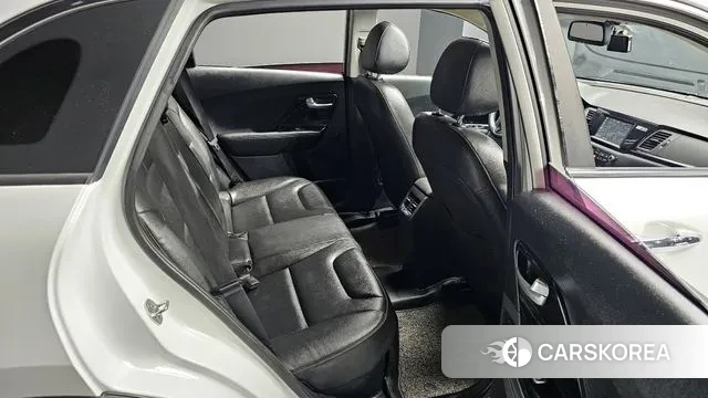 Kia Niro 2018 Белый из Кореи, фото 3