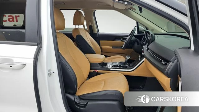 Kia Carnival 4th generation 2023 Белый из Кореи, фото 3