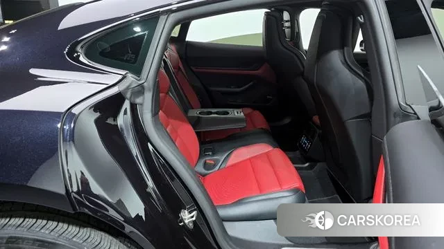 Porsche Taycan 2024 Черный из Кореи, фото 3