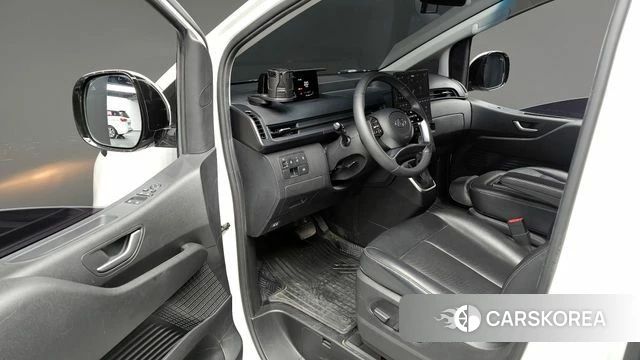 Hyundai Staria 2022 Белый из Кореи, фото 3