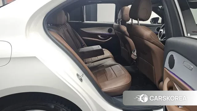 Mercedes-Benz E-Class W213 2021 Белый из Кореи, фото 3