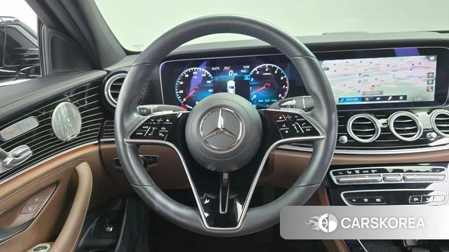 Mercedes-Benz E-Class W213 2021 Черный из Кореи, фото 3
