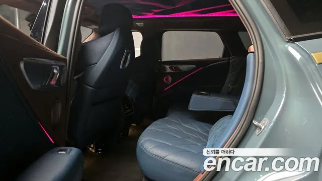 BMW XM (G09) 2023 Серебристо-серый из Кореи, фото 3