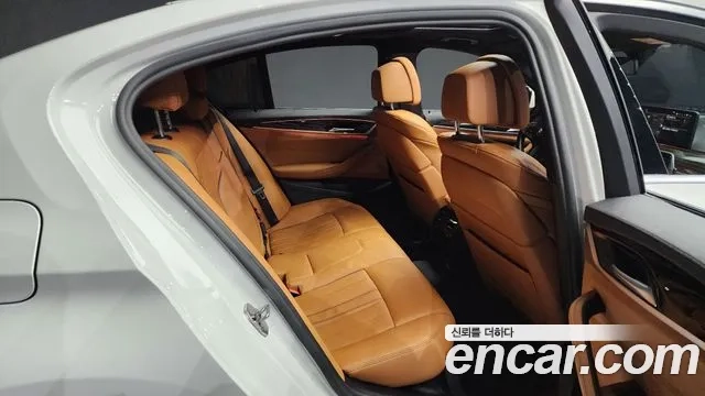 BMW 5 Series (G30) 2021 Белый из Кореи, фото 3