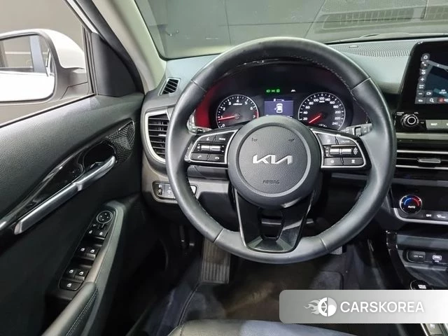 Kia Seltos 2021 Белый из Кореи, фото 3
