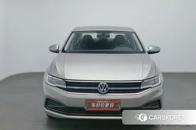 Volkswagen Bora 2020 Коричневый из Китая, фото 3