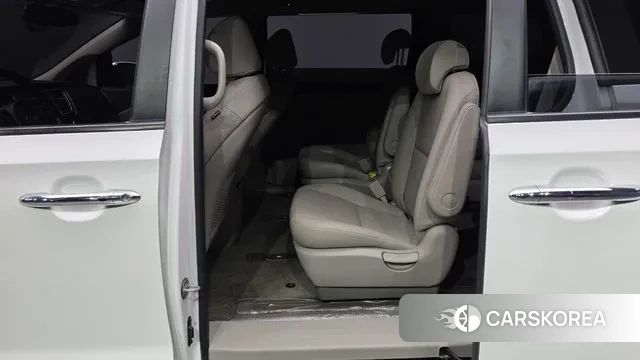 Kia The New Carnival 2018 Белый из Кореи, фото 3