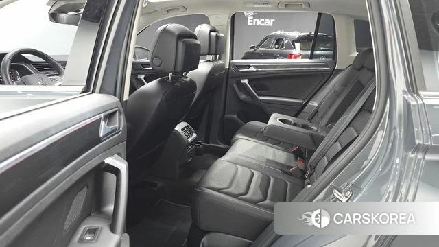 Volkswagen Tiguan second Generation 2023 Серый из Кореи, фото 3