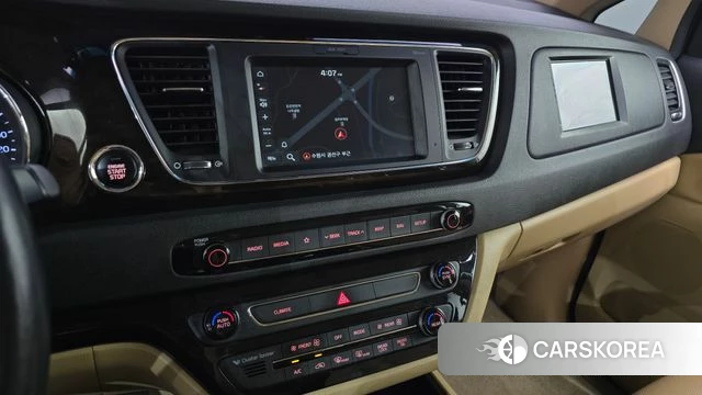 Kia The New Carnival 2019 Белый из Кореи, фото 3
