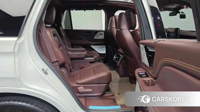 Lincoln Aviator 2nd generation 2023 Белый из Кореи, фото 3