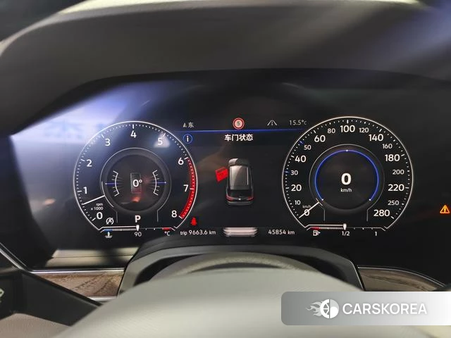 Volkswagen Touareg 2022 Коричневый из Китая, фото 3