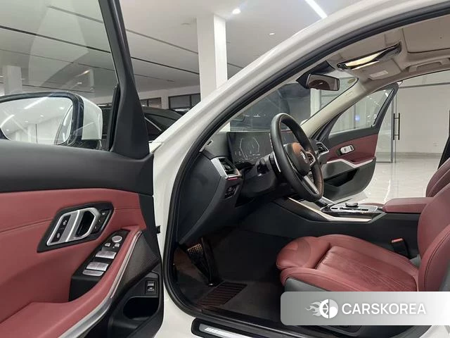 BMW 3 series 2024 Белый из Китая, фото 3