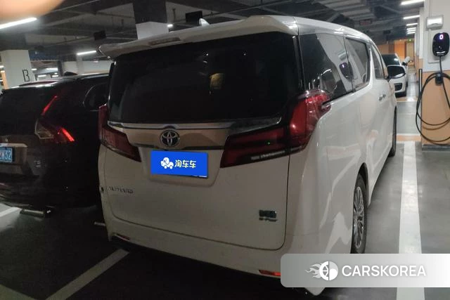 Toyota Elfa 2021 Белый из Китая, фото 3