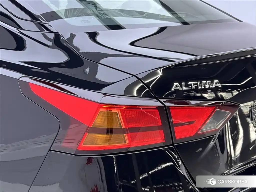 Nissan Altima 2026 Черный из Китая, фото 3