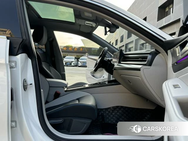 Volkswagen Lingdu 2024 Белый из Китая, фото 3