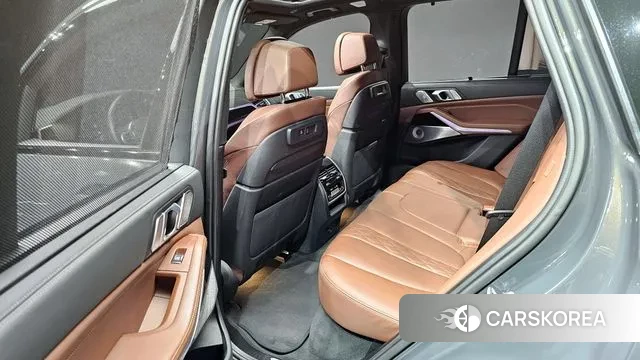 BMW X5 (G05) 2023 Серебристо-серый из Кореи, фото 3