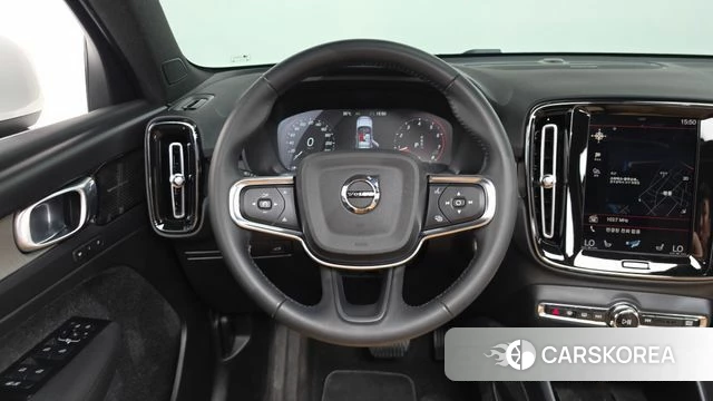 Volvo XC40 2021 Белый из Кореи, фото 3