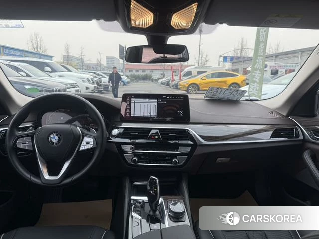 BMW 5 series 2021 Черный из Китая, фото 3