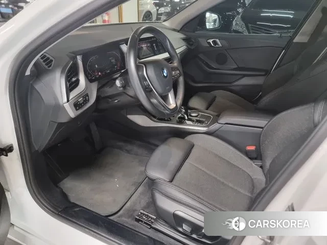 BMW 1 Series (F40) 2020 Белый из Кореи, фото 3