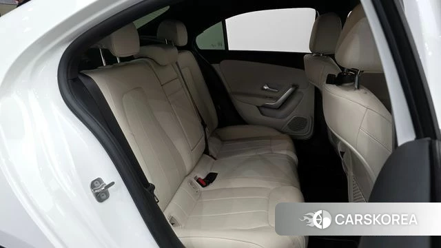 Mercedes-Benz A-Class W177 2023 Белый из Кореи, фото 3