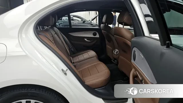 Mercedes-Benz E-Class W213 2020 Белый из Кореи, фото 3