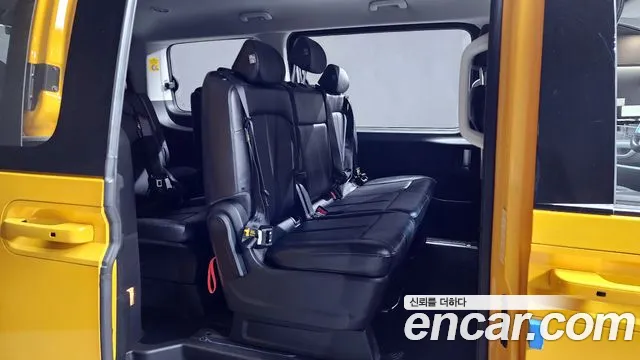 Hyundai Staria 2022 Желтый из Кореи, фото 3