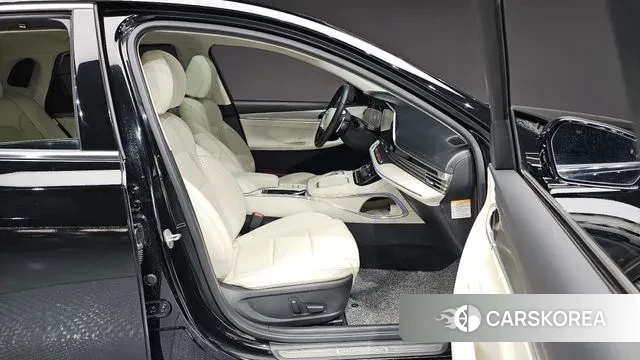 Hyundai The New Grandeur IG Hybrid 2022 Черный из Кореи, фото 3