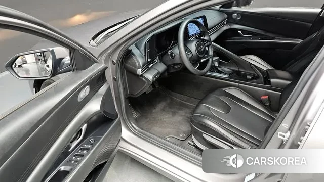 Hyundai Avante (CN7) 2020 Серебристо-серый из Кореи, фото 3