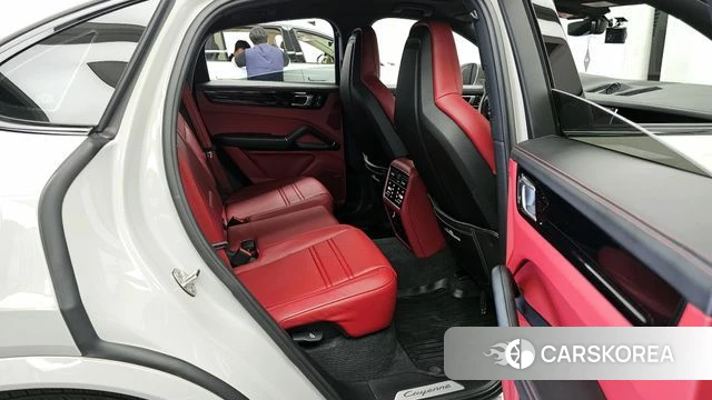 Porsche Cayenne (PO536) 2023 Жемчужный цвет из Кореи, фото 3