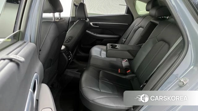 Hyundai Sonata D Edge Hybrid (DN8) 2024 Серебристо-серый из Кореи, фото 3