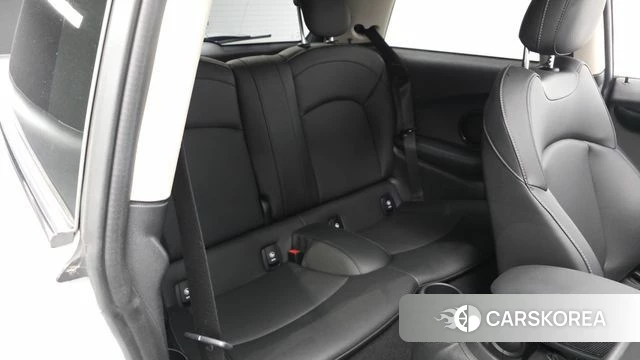 Mini Cooper 2023 Белый из Кореи, фото 3