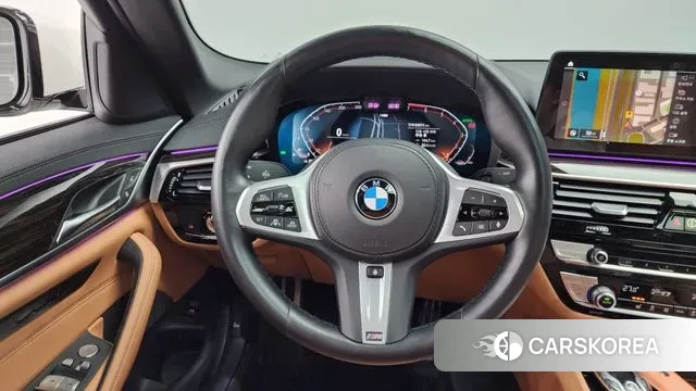 BMW 5 Series (G30) 2022 Белый из Кореи, фото 3