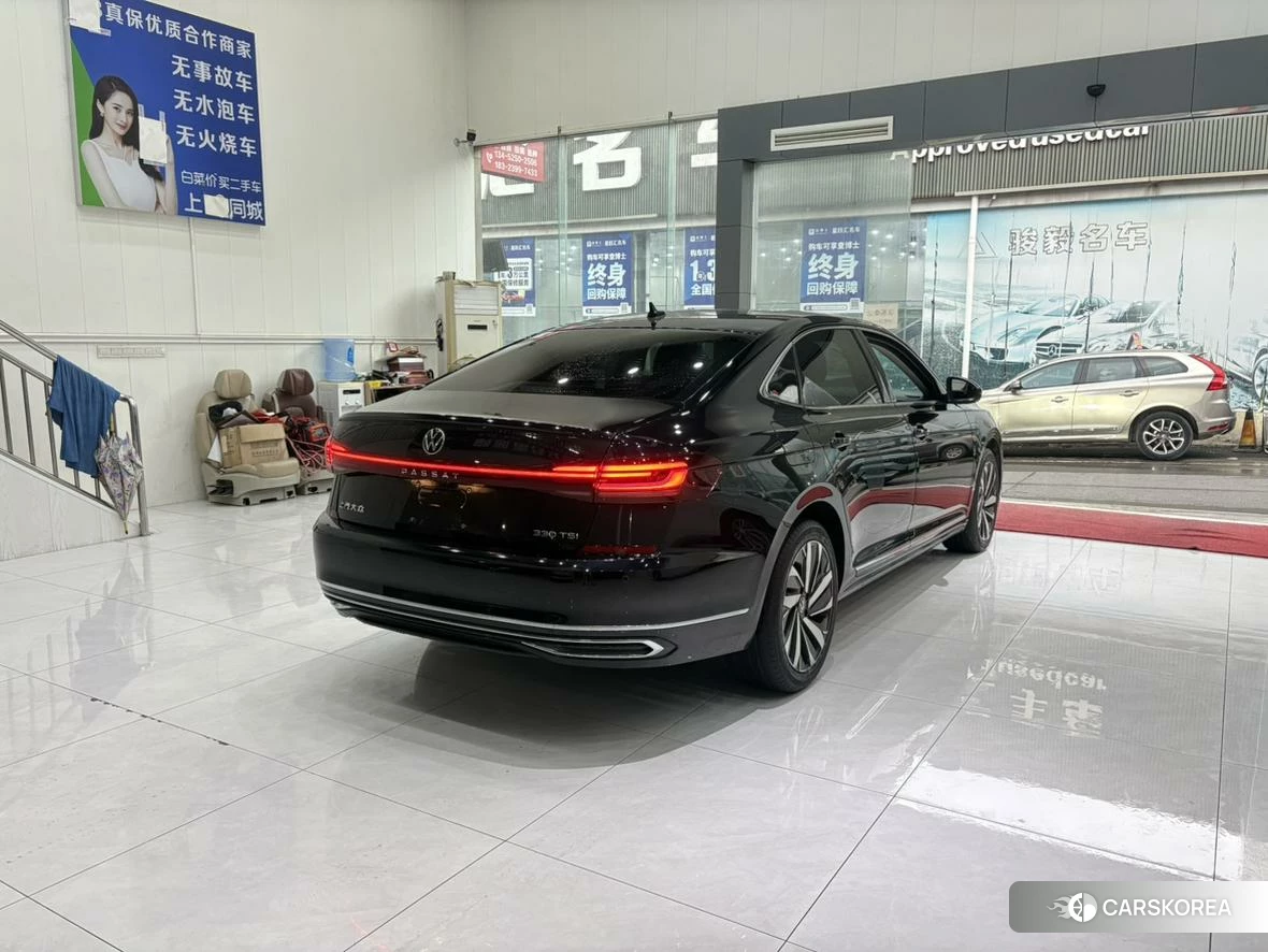 Volkswagen Passat 2023 Черный из Китая, фото 3