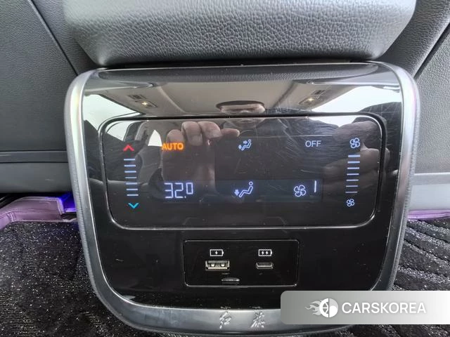 Red flag HS7 PHEV 2025 Черный из Китая, фото 3