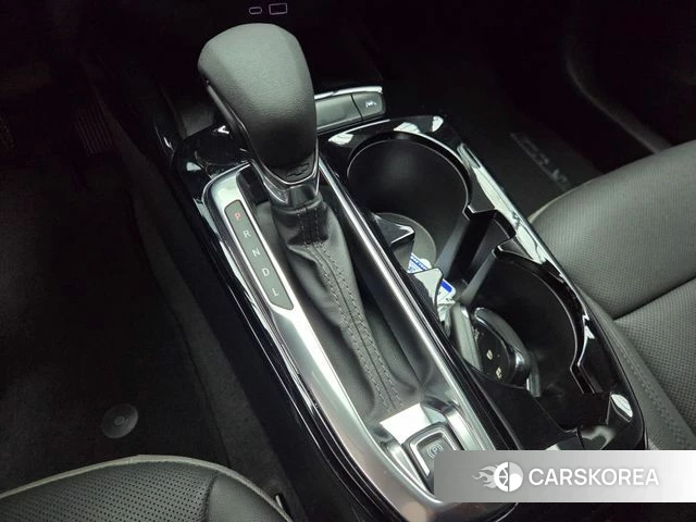 Chevrolet (GM Daewoo) Trax Crossover 2024 Светло-зеленый из Кореи, фото 3