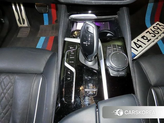BMW 5 Series (G30) 2023 Черный из Кореи, фото 3