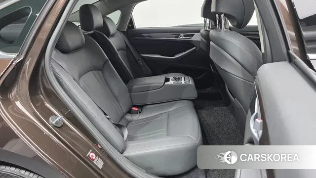 Genesis G80 2018 Коричневый из Кореи, фото 3