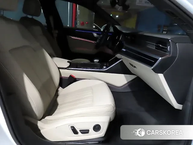 Audi A6 (C8) 2023 Белый из Кореи, фото 3