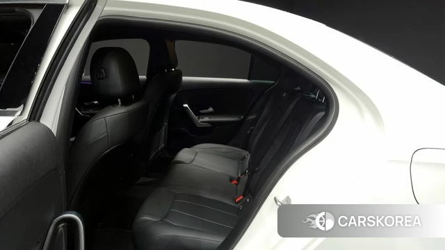 Mercedes-Benz A-Class W177 2024 Белый из Кореи, фото 3