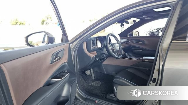 Toyota Crown Crossover 2023 Серый из Кореи, фото 3