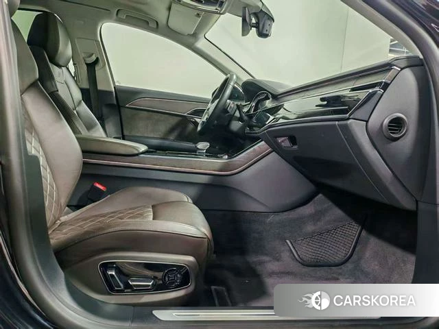 Audi A8 2022 Черный из Китая, фото 3