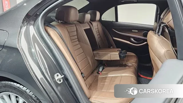 Mercedes-Benz E-Class W213 2021 Серый из Кореи, фото 3