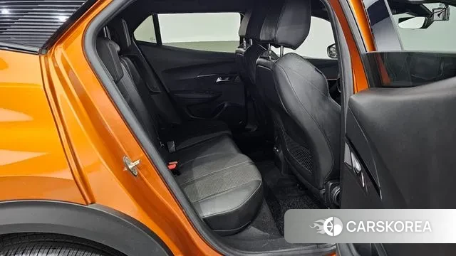 Peugeot e-2008 second generation 2022 Оранжевый из Кореи, фото 3