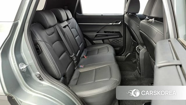 Ssangyong Torres 2023 Темно-зеленый из Кореи, фото 3